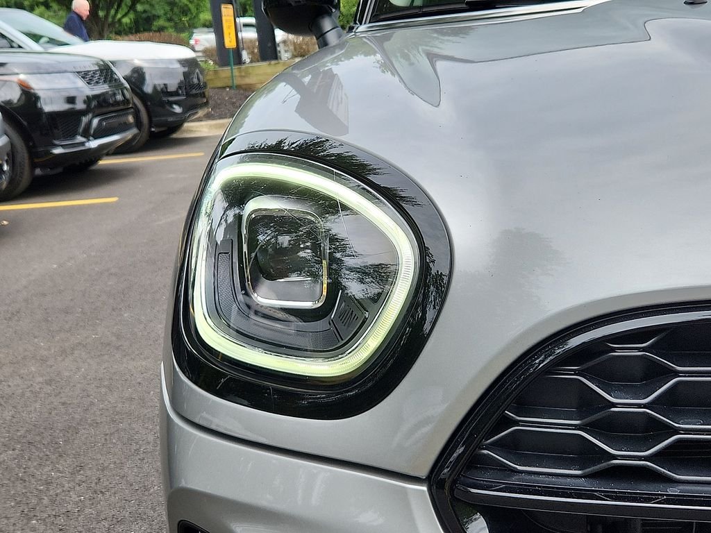 Used 2023 Silver MINI Classic image 9