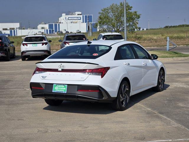 2025 Hyundai Elantra Blue - Photo 7