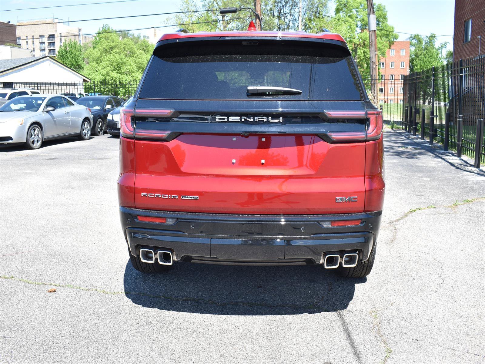 2026 GMC Acadia Denali Ultimate - Photo 10