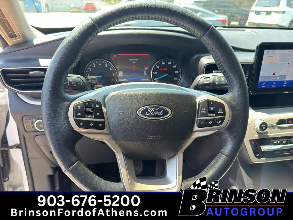 Used 2023 Star White Metallic Tri-Coat Ford XLT image 24
