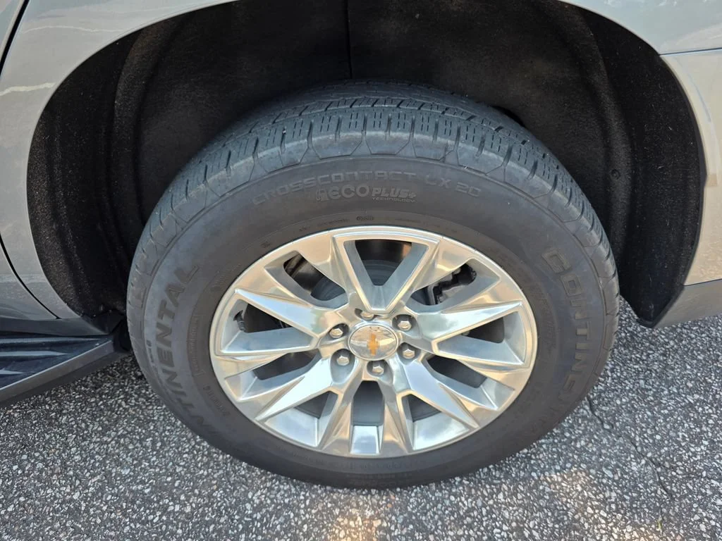 Used 2025 Sterling Gray Metallic Chevrolet Premier image 31