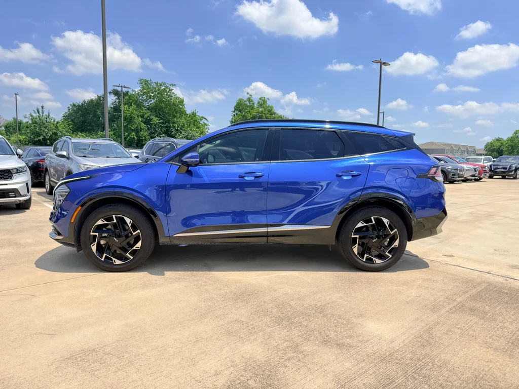 Used 2023 Sapphire Blue Kia SX-Prestige image 9