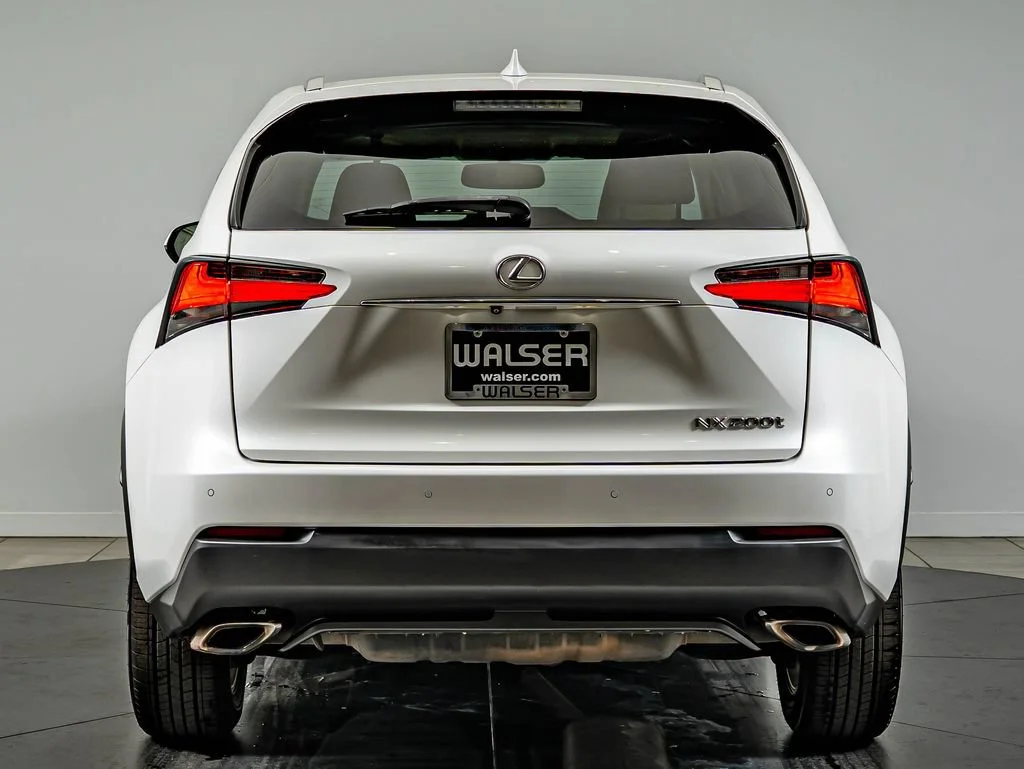 Used 2015 White Pearl Lexus 200t image 6