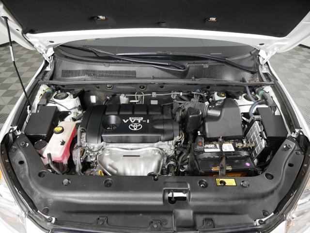 Used 2009 Super White Toyota w/ Extra Value Pkg image 28