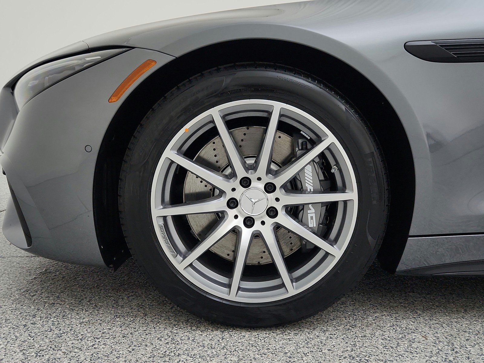 New 2027 Selenite Grey Metallic Mercedes-Benz AMG® SL 43 Roadster image 54