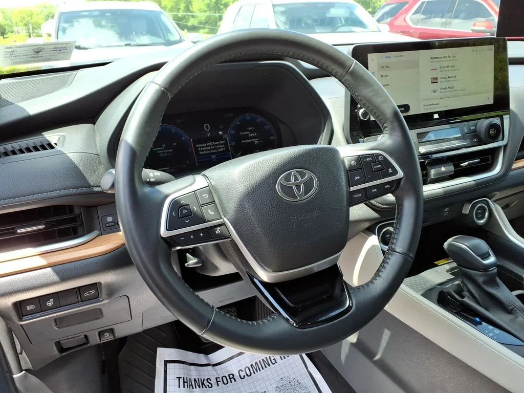 Used 2024 White Toyota Limited image 11