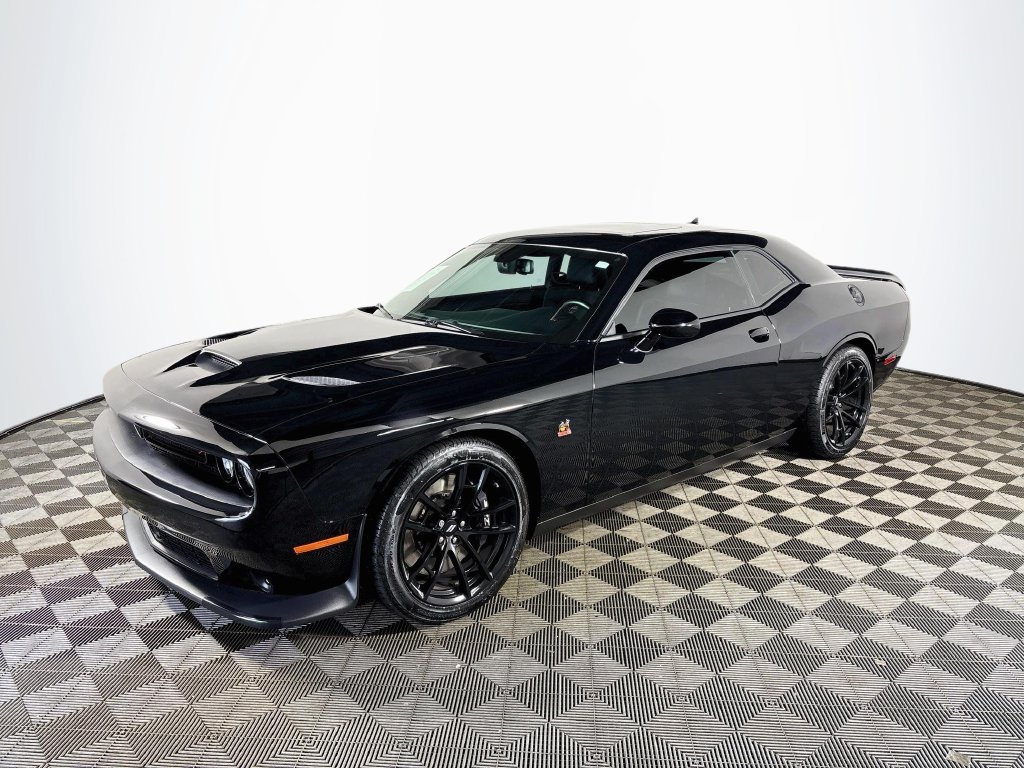 Used 2022 Pitch Black Clearcoat Dodge R/T Scat Pack image 2