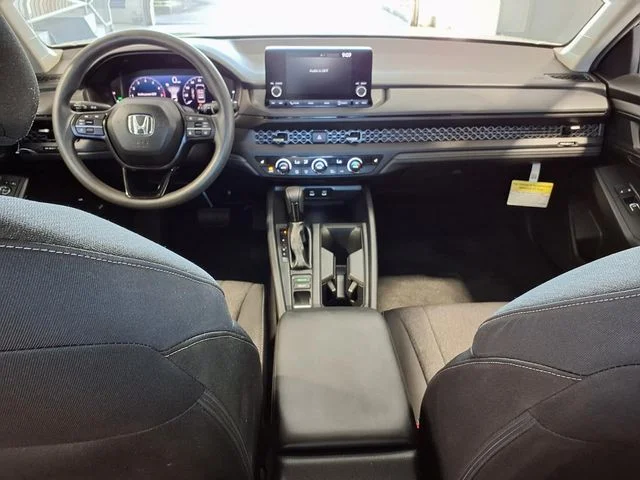 Certified Used 2025 Platinum White Pearl Honda SE image 19