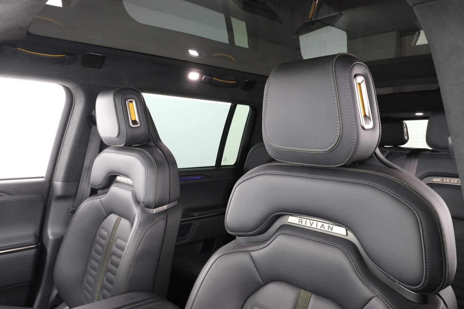 Used 2023 Midnight Rivian Adventure image 29