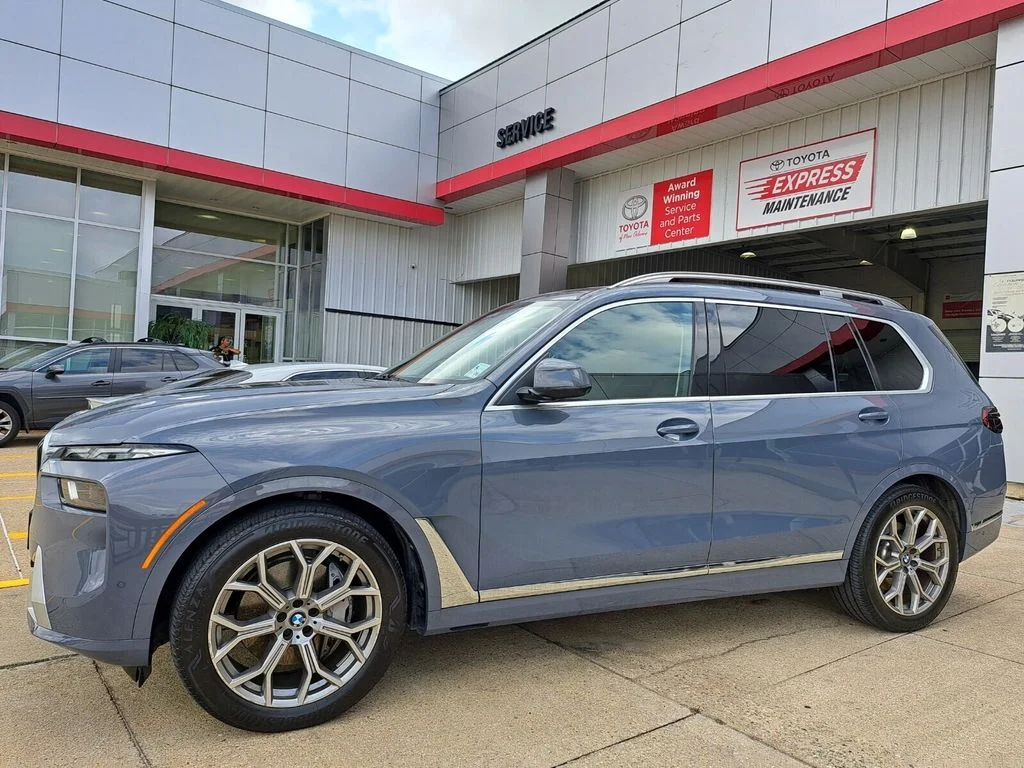2024 BMW X7 xDrive40i's photo