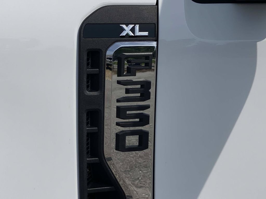 New 2026 Oxford White Ford F-350® XL image 8