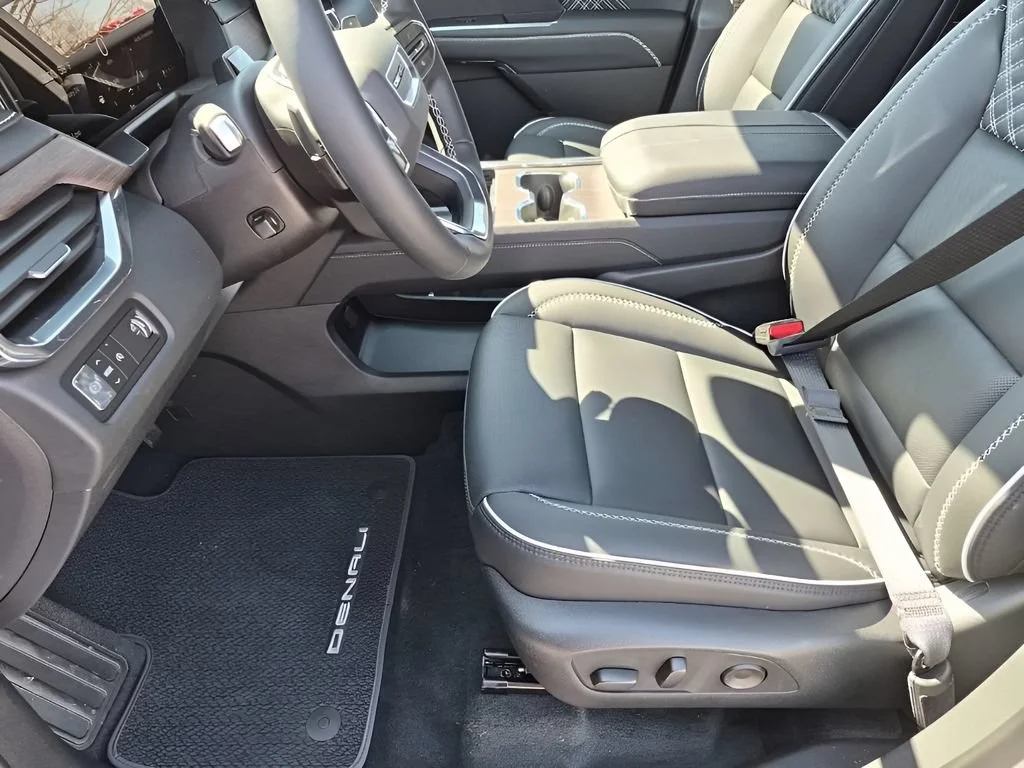 New 2026 Glacier White Tricoat GMC Denali image 32