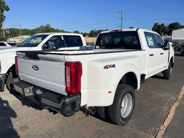 New 2027 Oxford White Ford F-350® XL image 6