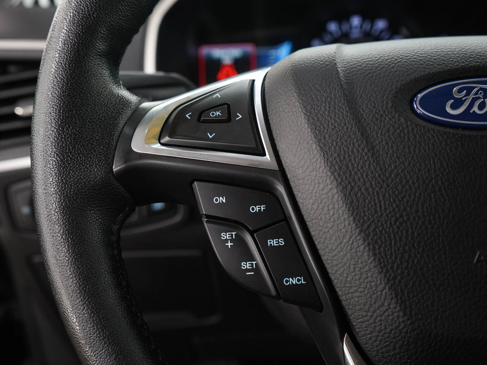 Used 2020 Black Ford SEL image 26