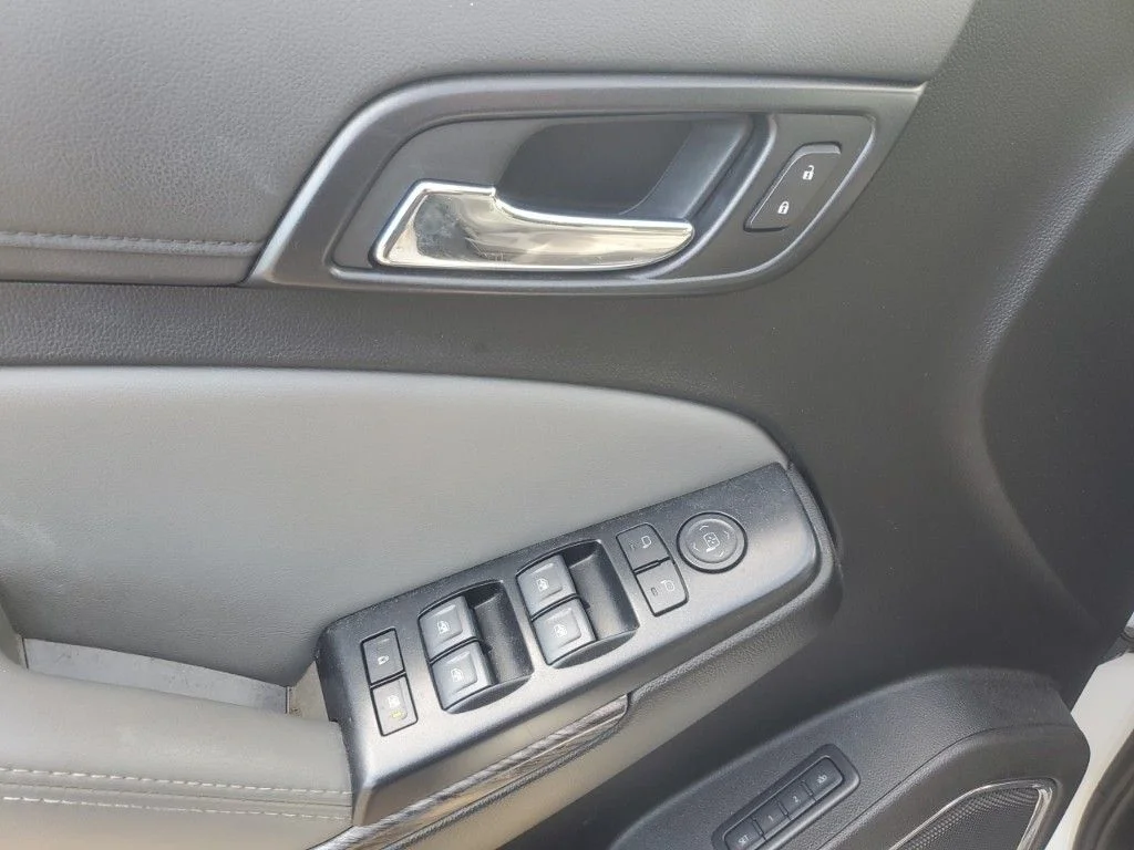Used 2019 White Chevrolet LT image 15