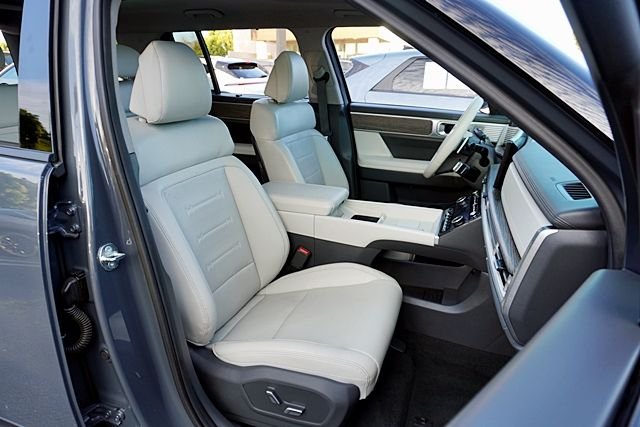 Used 2024 Gray Hyundai Limited image 11