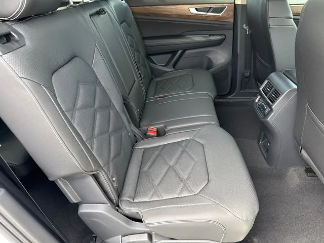 New 2026 Opal White Pearl Volkswagen 2.0T SE image 20