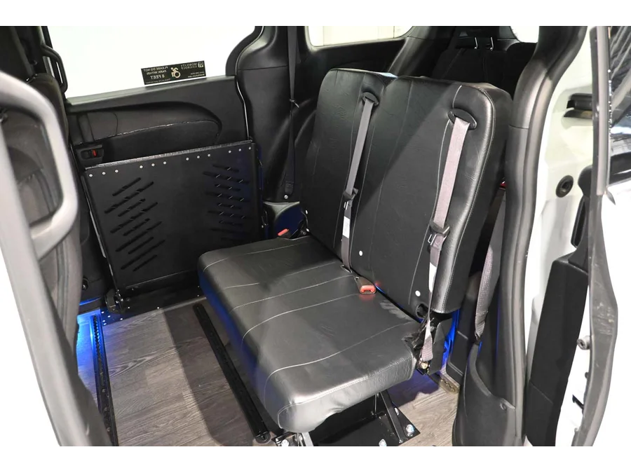 2024 Chrysler Pacifica Touring - Photo 30