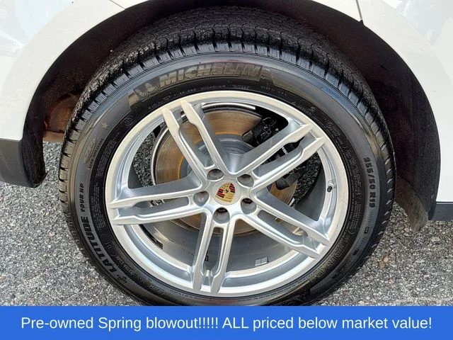 Used 2019 White Porsche SUV image 11