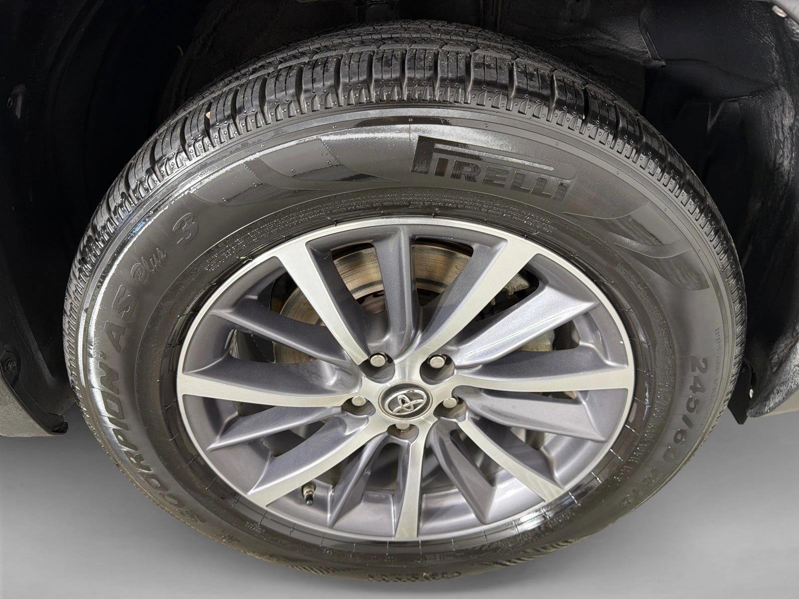 Used 2019 Predawn Gray Mica Toyota XLE image 14