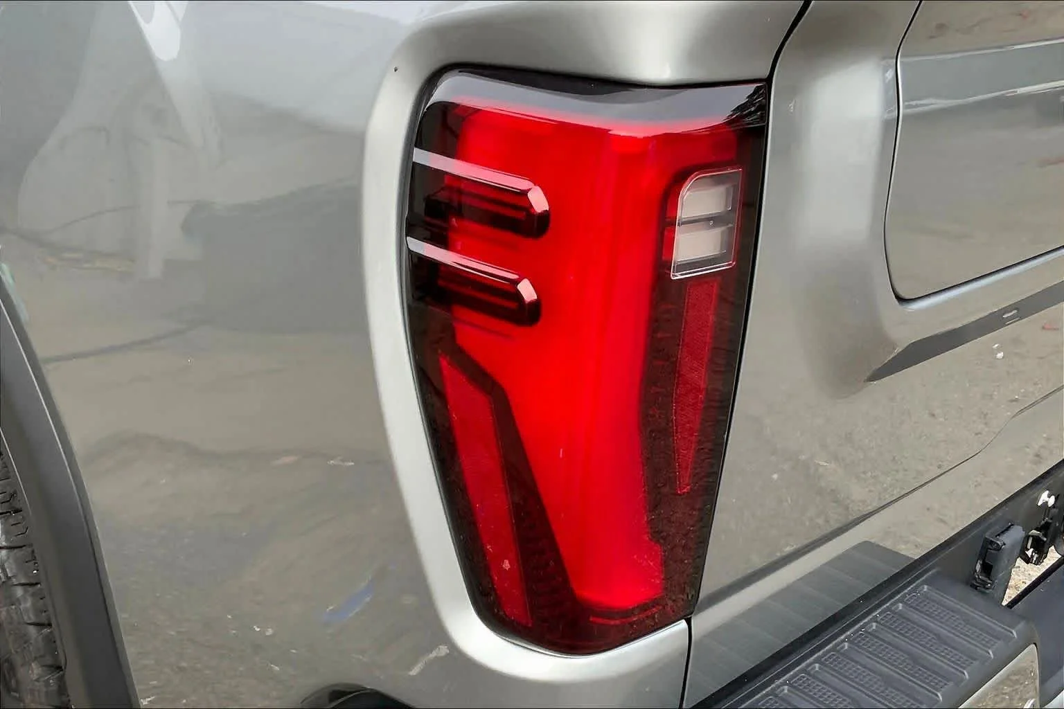 Used 2024 Sterling Metallic GMC Denali Ultimate image 42