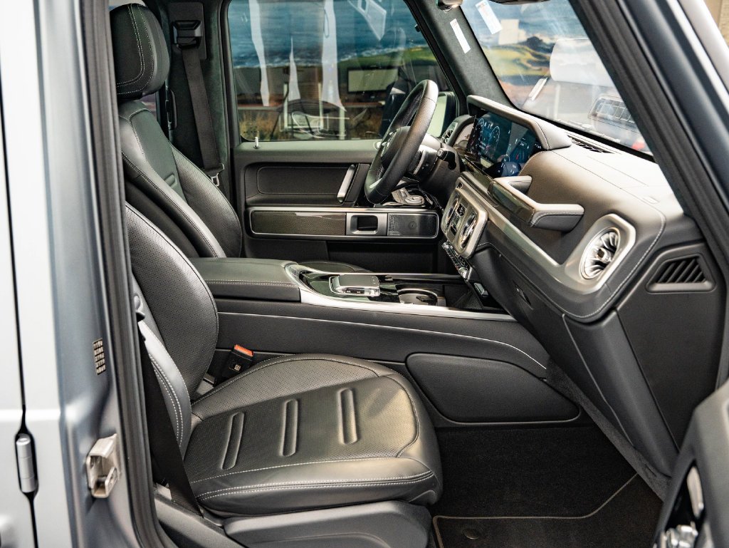 Used 2025 Manufaktur Platinum Magno Mercedes-Benz G 550 image 24