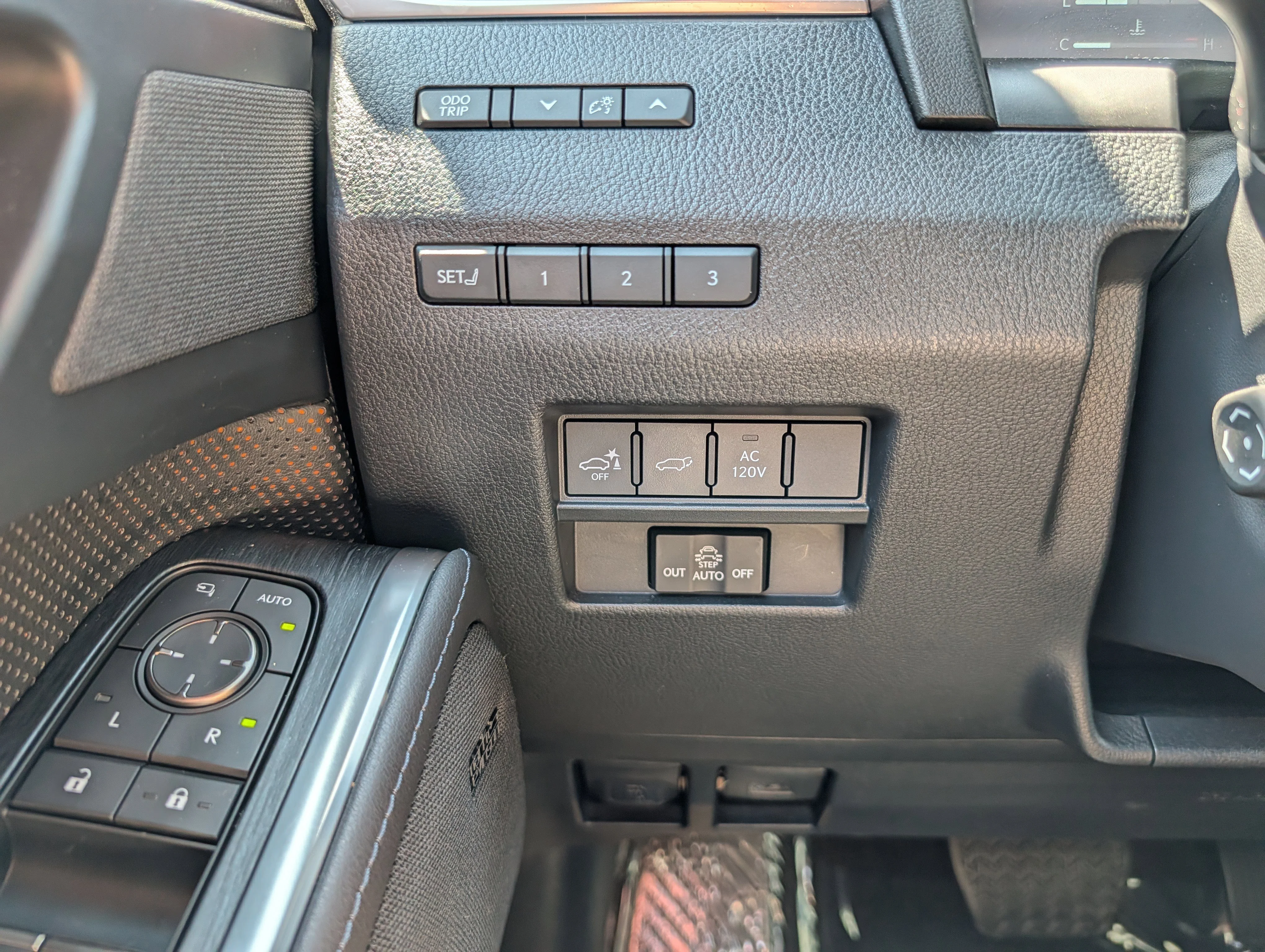 Used 2024 Nebula Gray Pearl Lexus GX 550 Luxury+ image 26