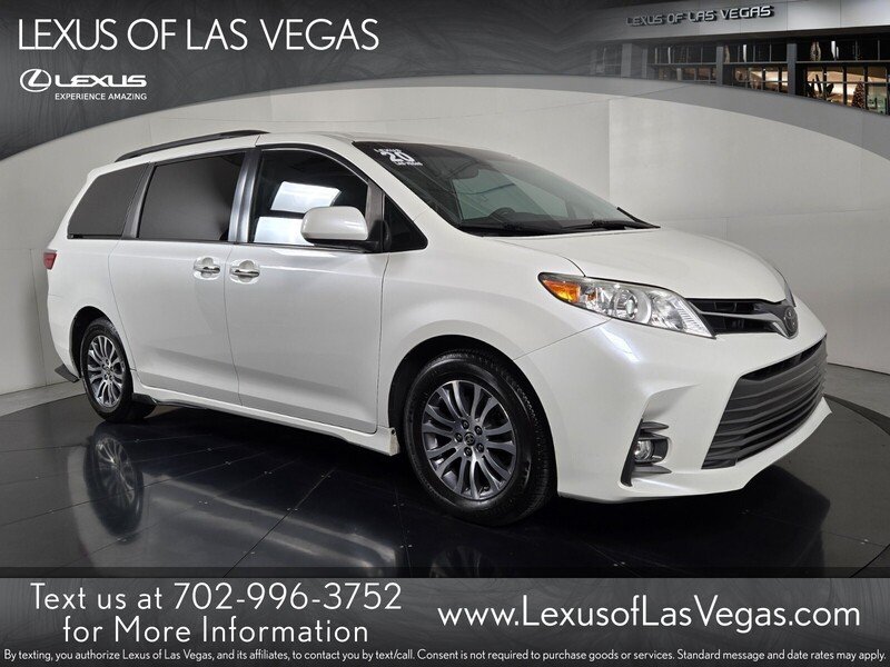 2020 Toyota Sienna XLE