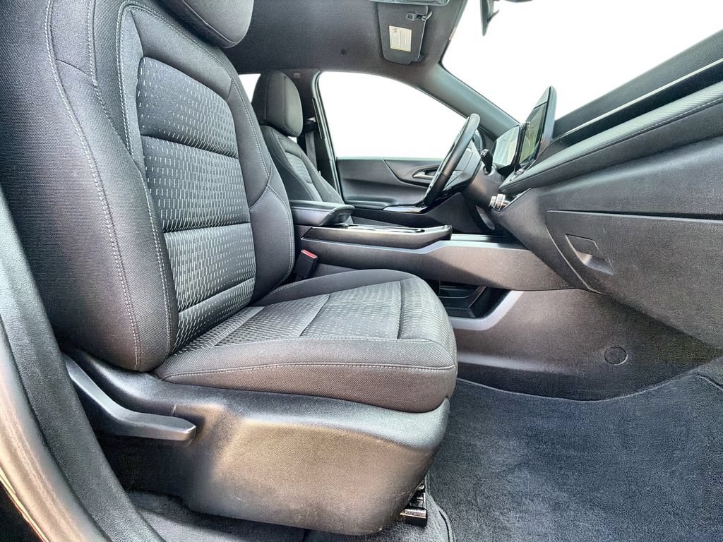 2025 Chevrolet Equinox LT - Photo 29