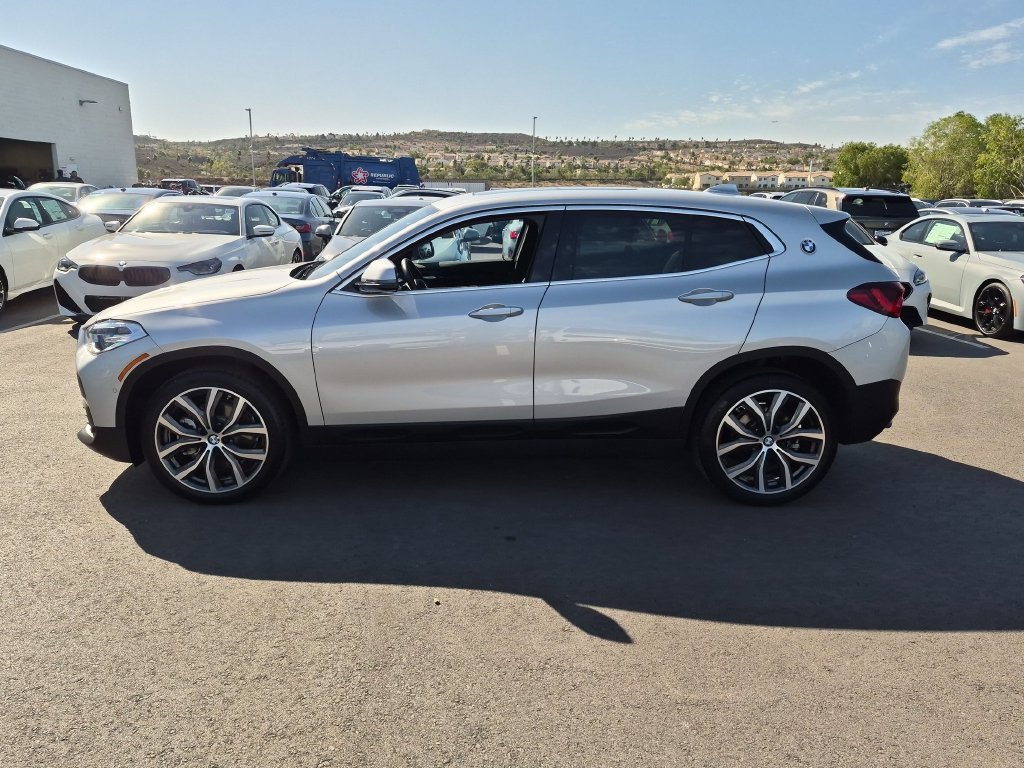 Used 2022 Silver BMW sDrive28i image 5