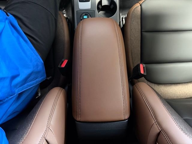 New 2026 Azure Gray Metallic Tri-Coat Ford Outer Banks® image 35