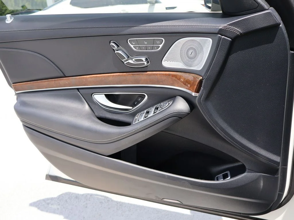 Used 2015 designo Diamond White Mercedes-Benz S 550 image 37