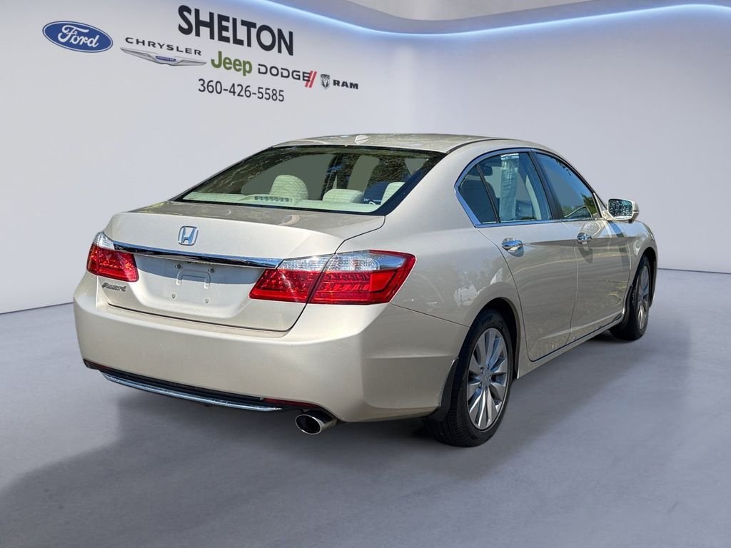 Used 2015 Gold Honda EX-L image 5