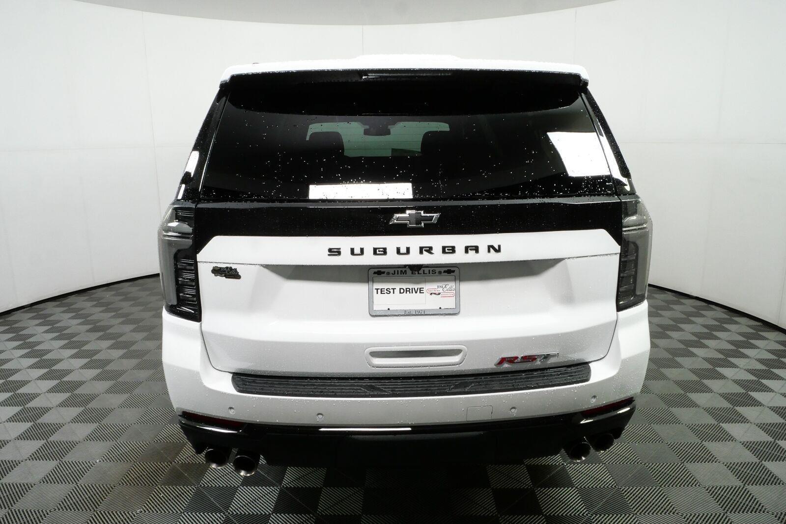2026 Chevrolet Suburban RST - Photo 30