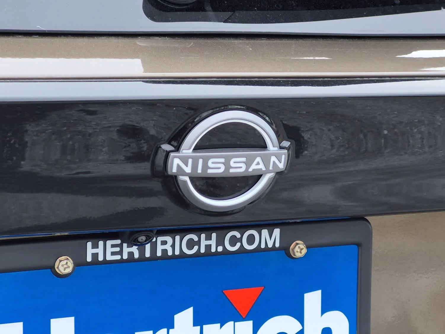 New 2026 Canyon Bronze Metallic Nissan SR image 19