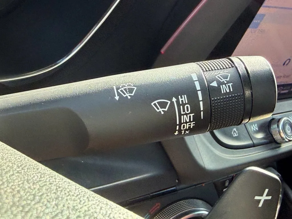 Used 2021 SUMMIT WHITE Chevrolet 2SS image 27