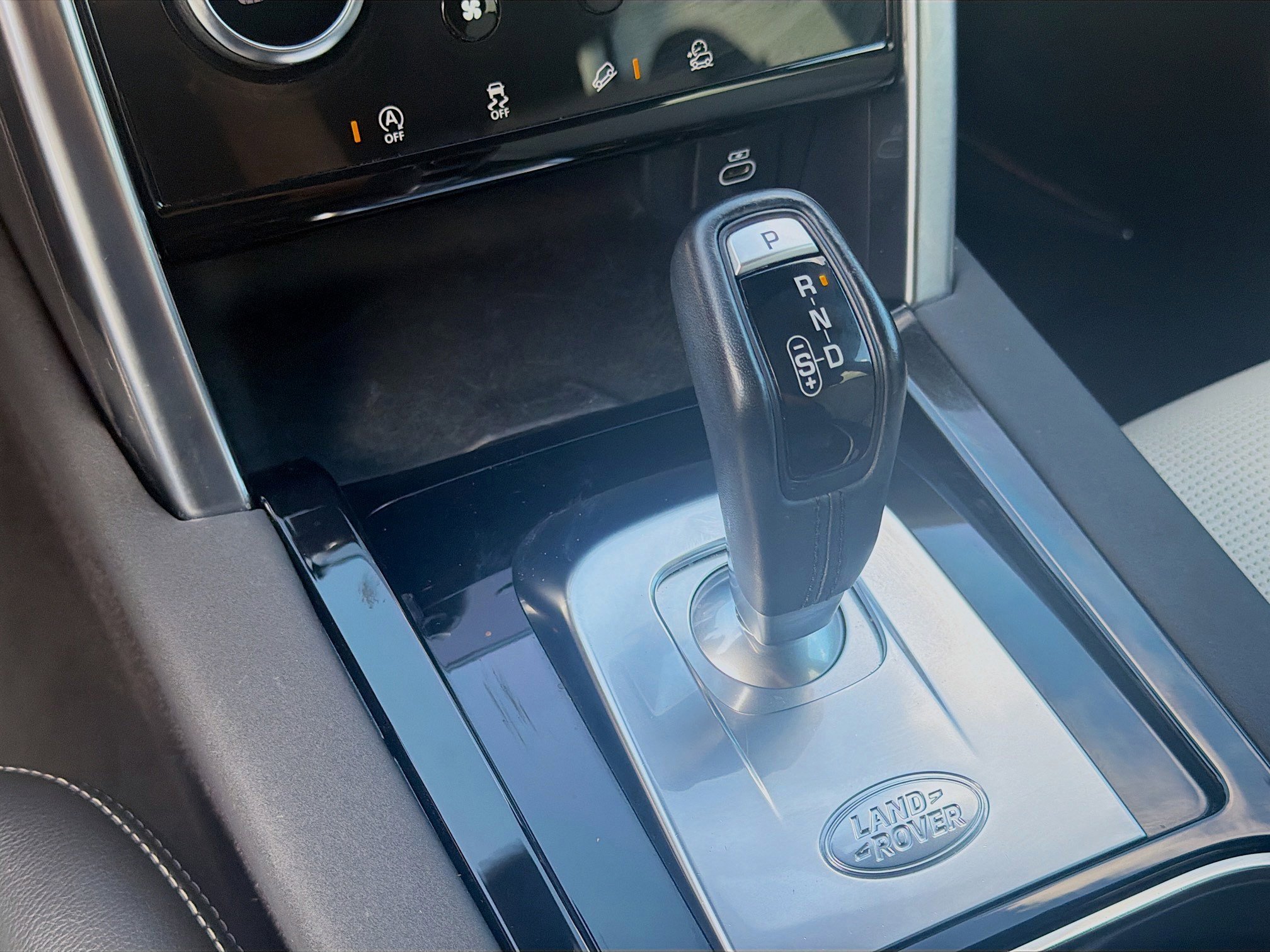 Used 2021 Blue Land Rover S R-Dynamic image 16