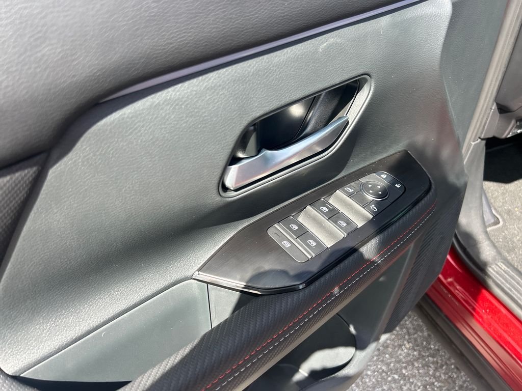 New 2026 Nissan Kicks SR 4D Sport Utility