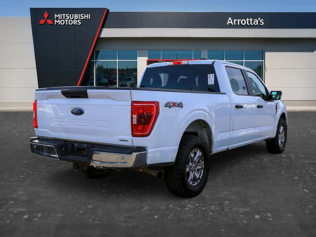 Used 2021 Oxford White Ford XLT image 6