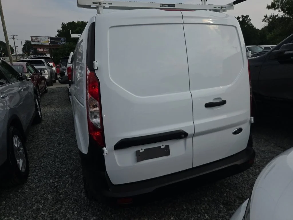 Used 2023 White Ford XL image 4