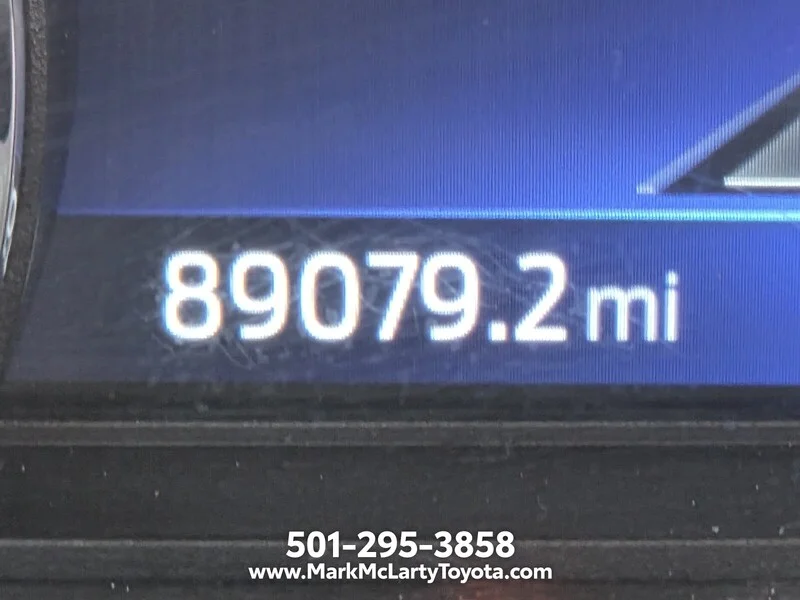 Used 2022 Orange FORD LARIAT FWD SUPERCREW image 24