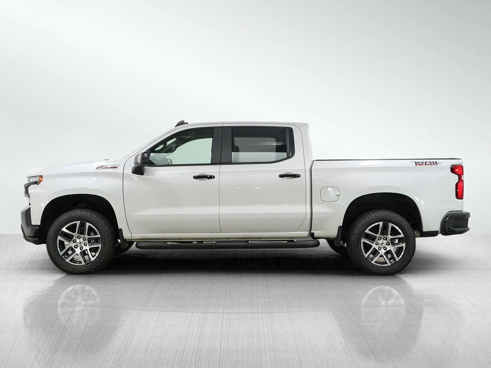 Used 2020 Chevrolet Silverado 1500 LT Trail Boss with VIN 1GCPYFEL9LZ335593 for sale in Hopkins, Minnesota