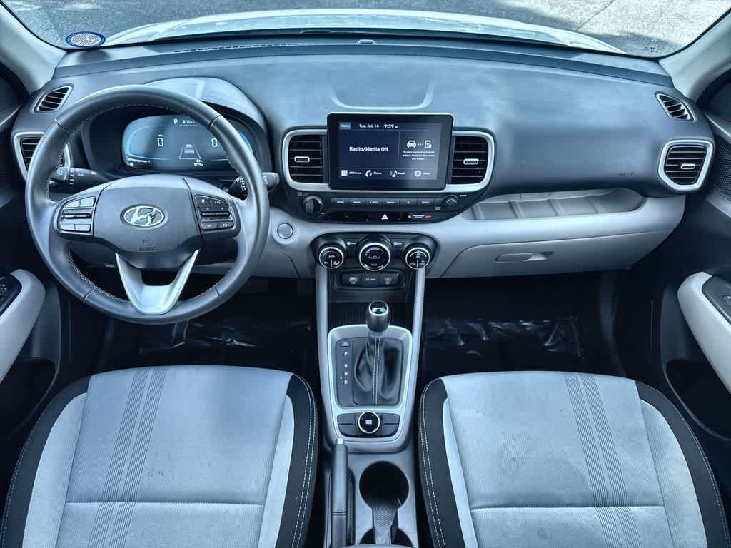 Used 2025 Lunar White Hyundai SEL image 24