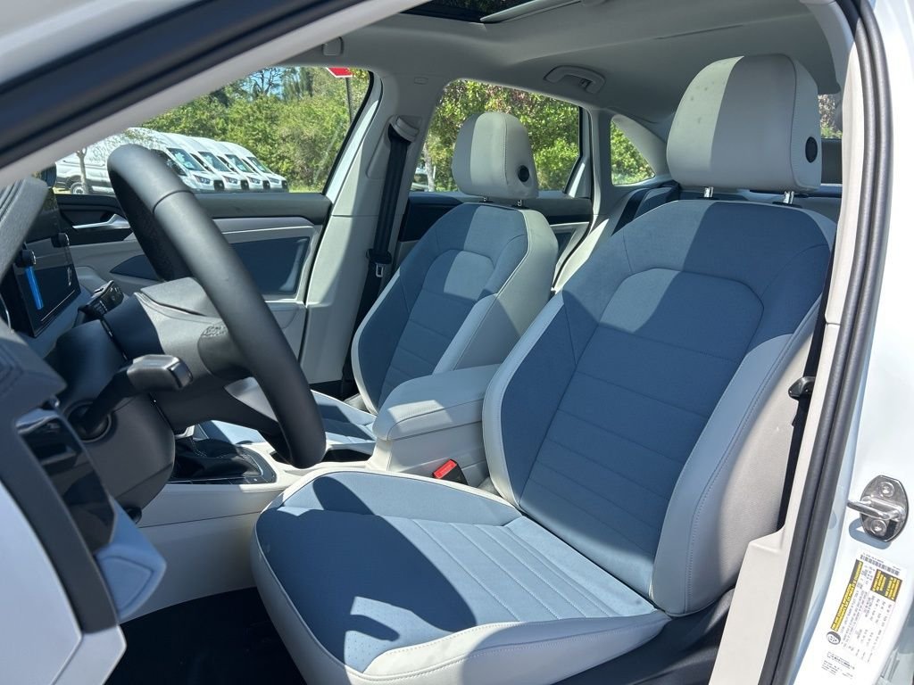 New 2026 White Volkswagen 1.5T SE image 21