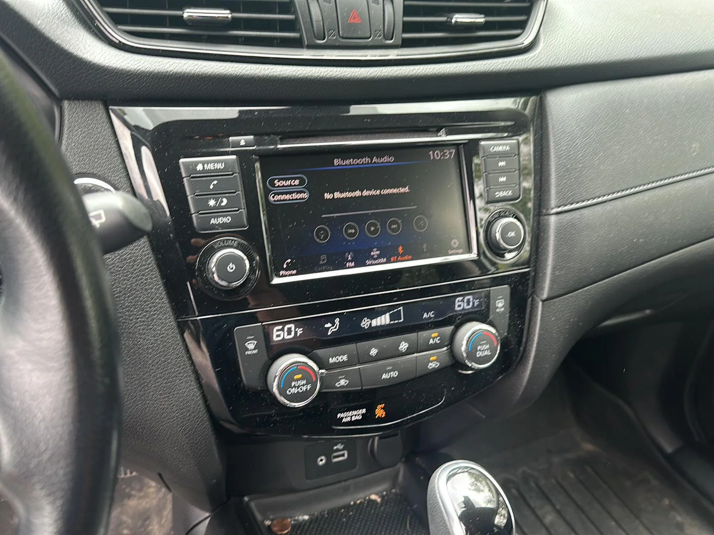 Used 2020 Pearl White Tricoat Nissan SV image 16