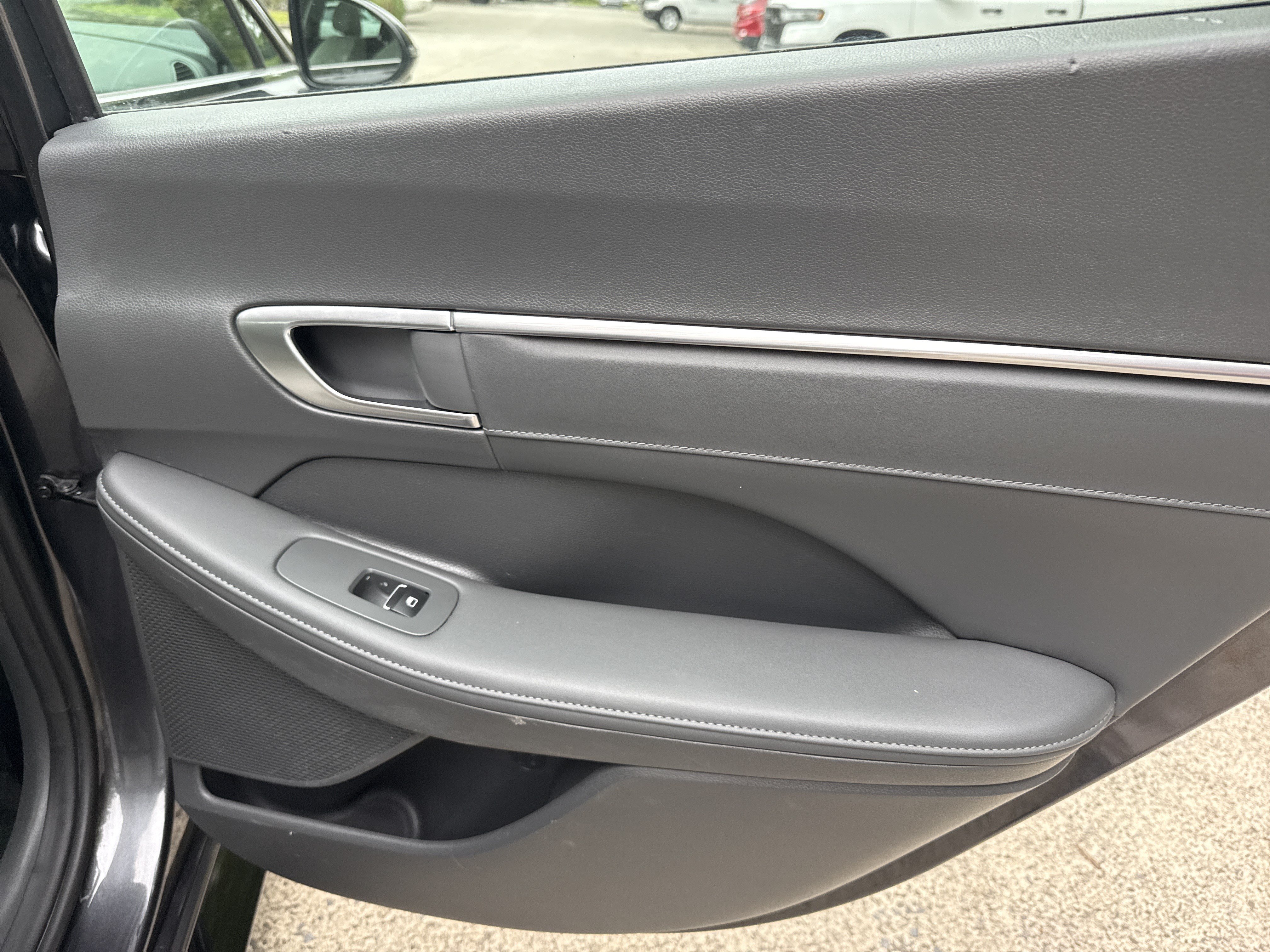 Used 2021 Portofino Gray Hyundai Limited image 16