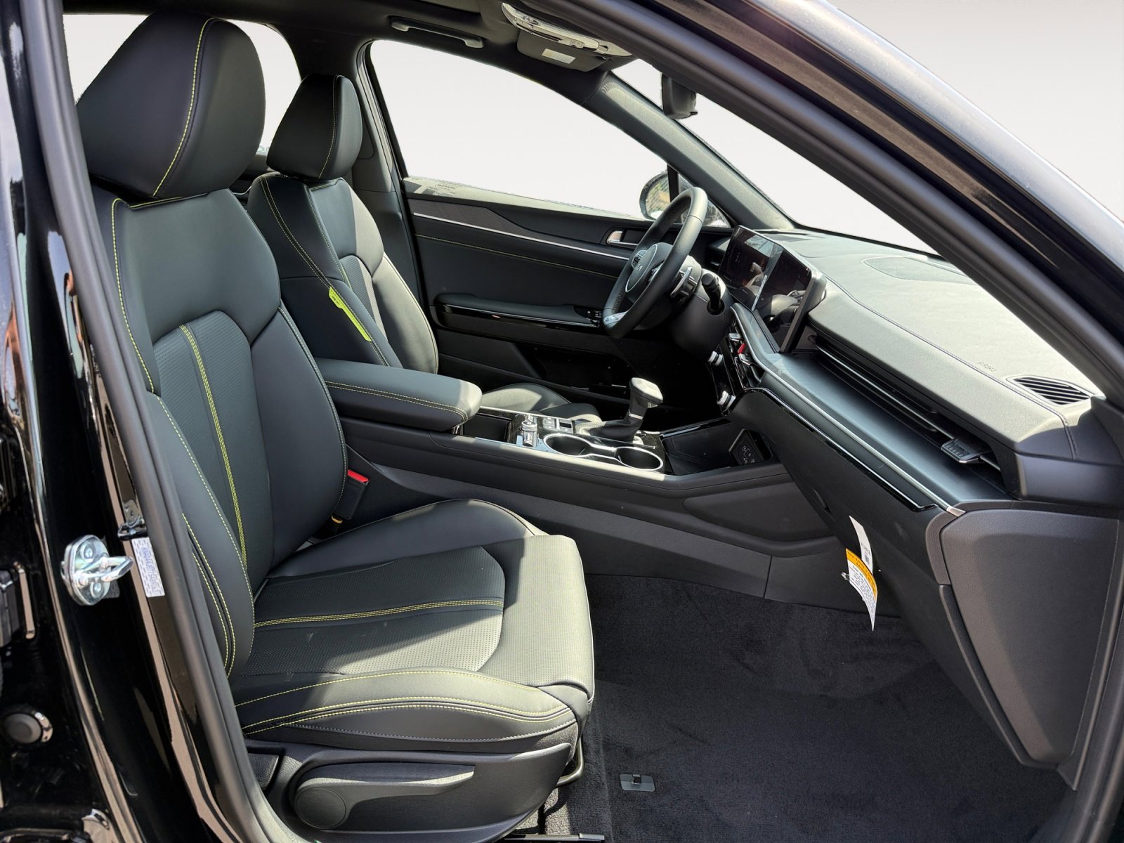 New 2026 Aurora Black Pearl Kia GT image 19