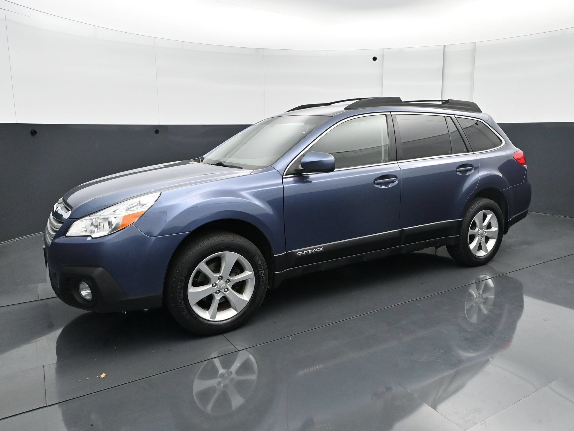 Used 2013 Subaru Outback Premium with VIN 4S4BRBCC9D3230703 for sale in South Saint Paul, MN