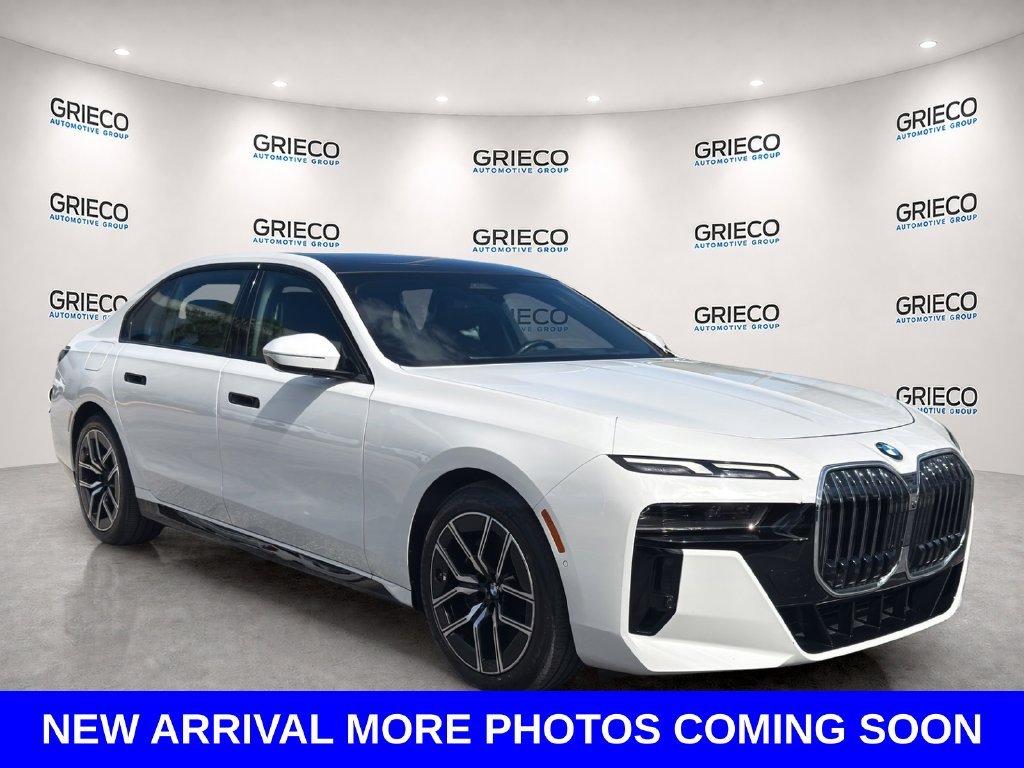 2025 BMW 7 Series 740i