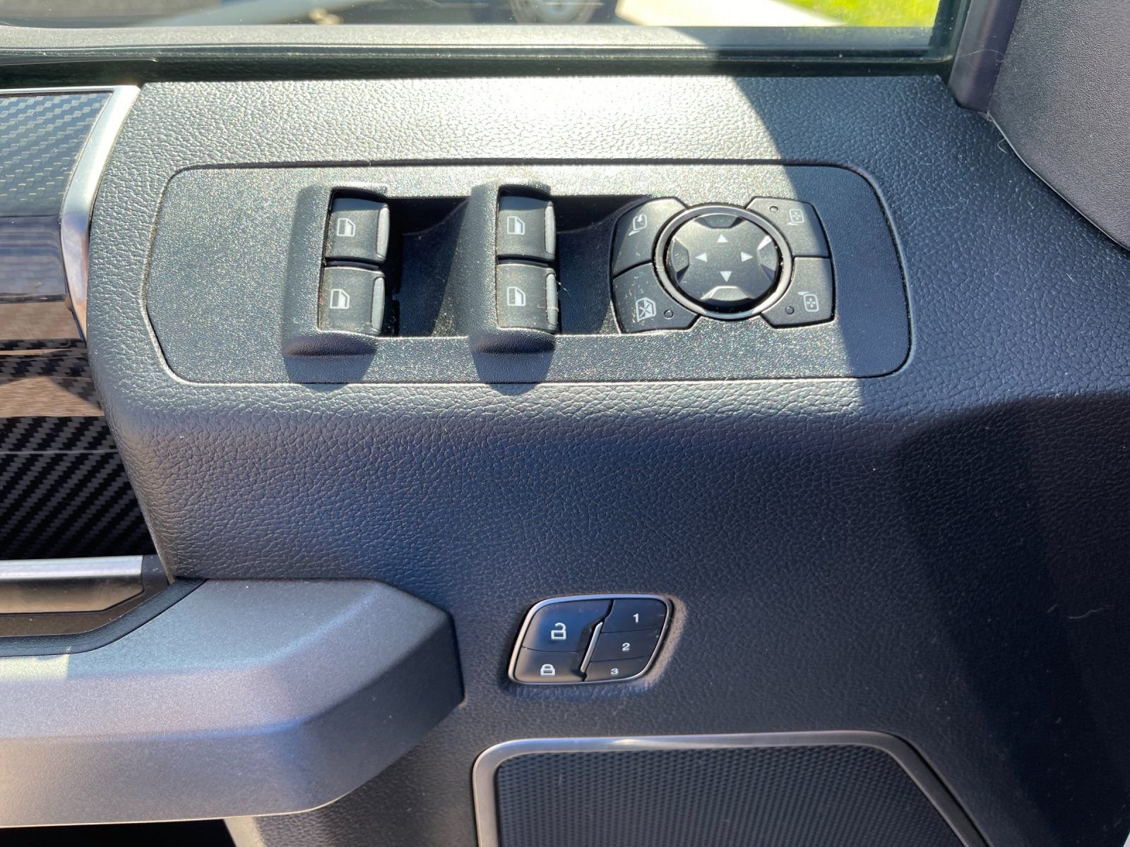 Used 2018 White Ford Raptor image 12